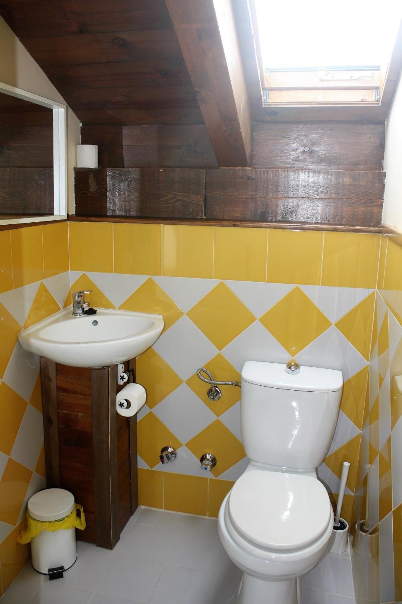 Albergue A'Noguera Castiello de Jaca Ngoại thất bức ảnh