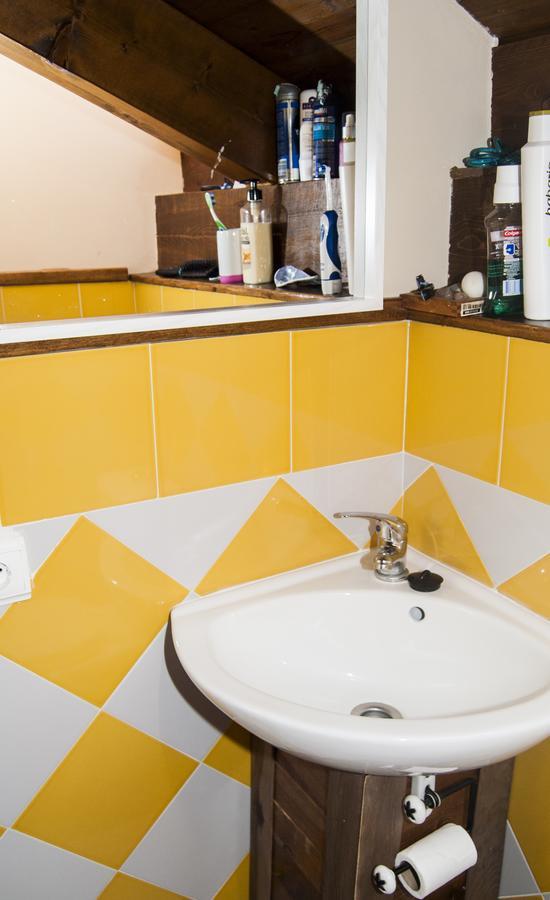 Albergue A'Noguera Castiello de Jaca Phòng bức ảnh